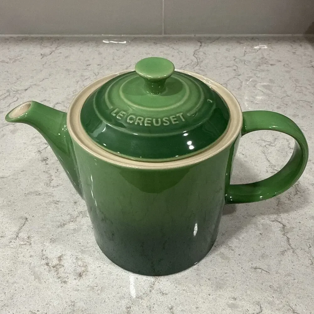 Le Creuset Medium Grand Teapot 1.3L 1.4QT BAMBOO Green Stoneware Glazed NEW